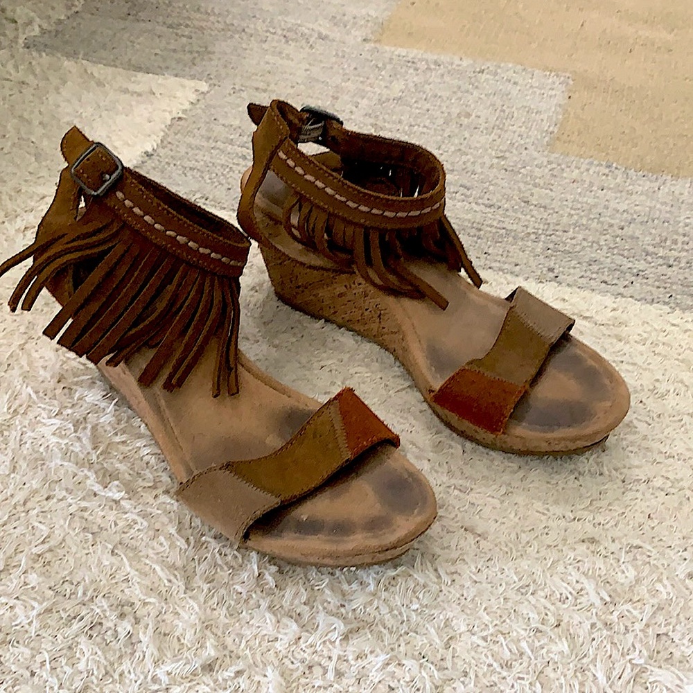 Size 9 Minnetonka Wedges